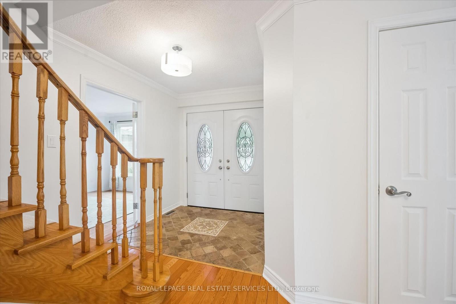 2071 Pen Street, Oakville, Ontario  L6H 3L2 - Photo 5 - W13007246