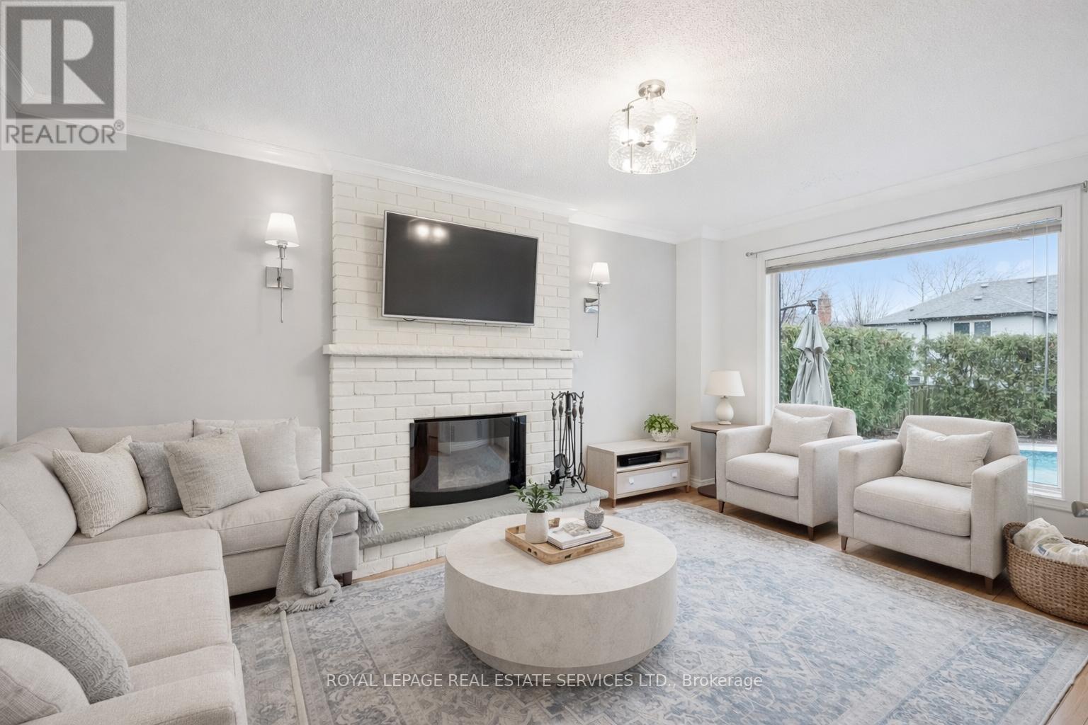 2071 Pen Street, Oakville, Ontario  L6H 3L2 - Photo 6 - W13007246