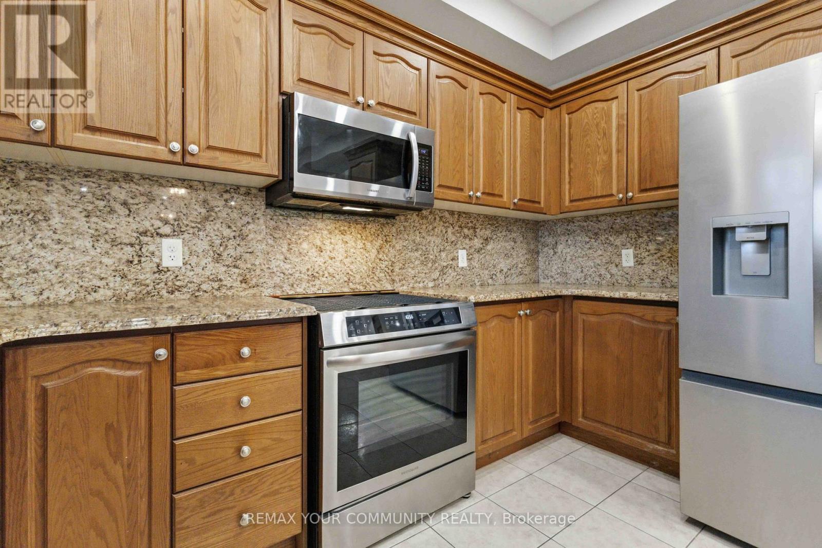 108 Cabin Trail Crescent, Whitchurch-Stouffville, Ontario  L4A 0S7 - Photo 14 - N12934842