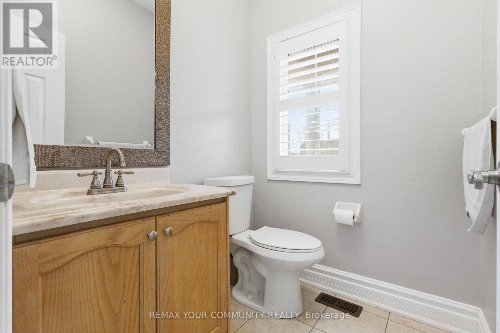 108 Cabin Trail Crescent, Whitchurch-Stouffville, Ontario  L4A 0S7 - Photo 8 - N12934842