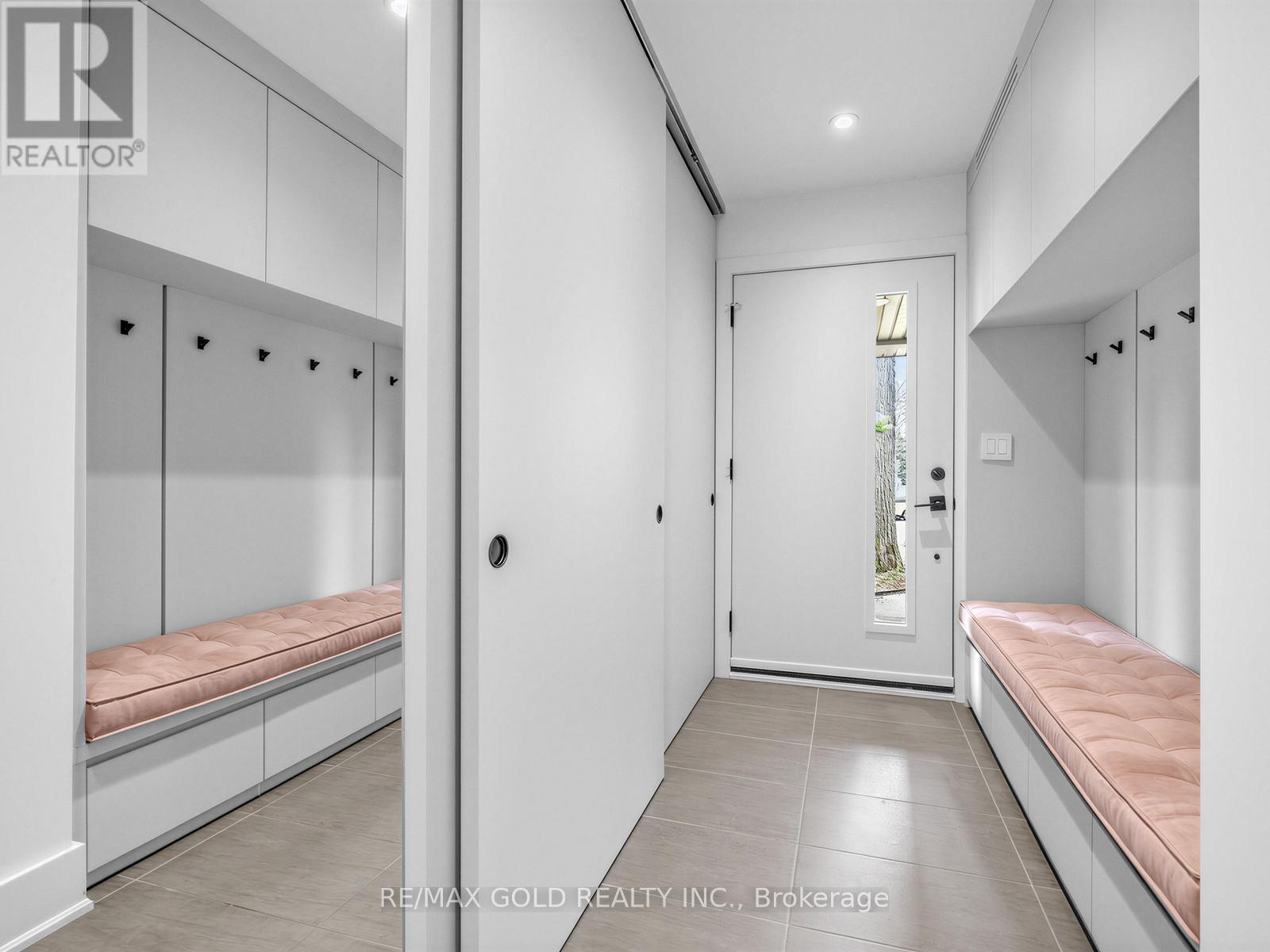 5 Crediton Court, Toronto, Ontario  M9B 3B9 - Photo 19 - W13007006