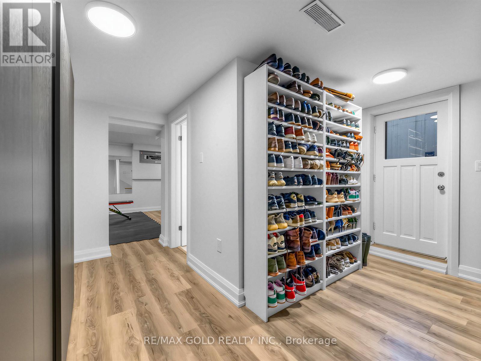 5 Crediton Court, Toronto, Ontario  M9B 3B9 - Photo 29 - W13007006