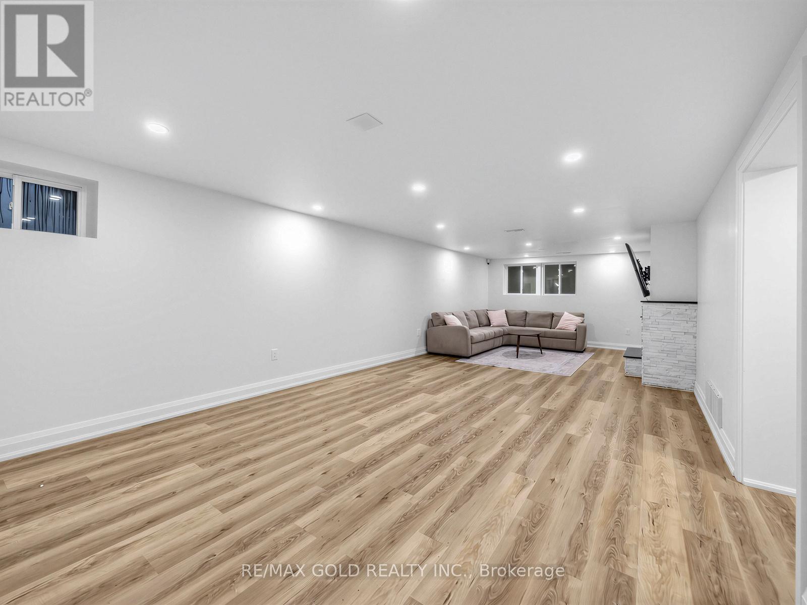 5 Crediton Court, Toronto, Ontario  M9B 3B9 - Photo 26 - W13007006