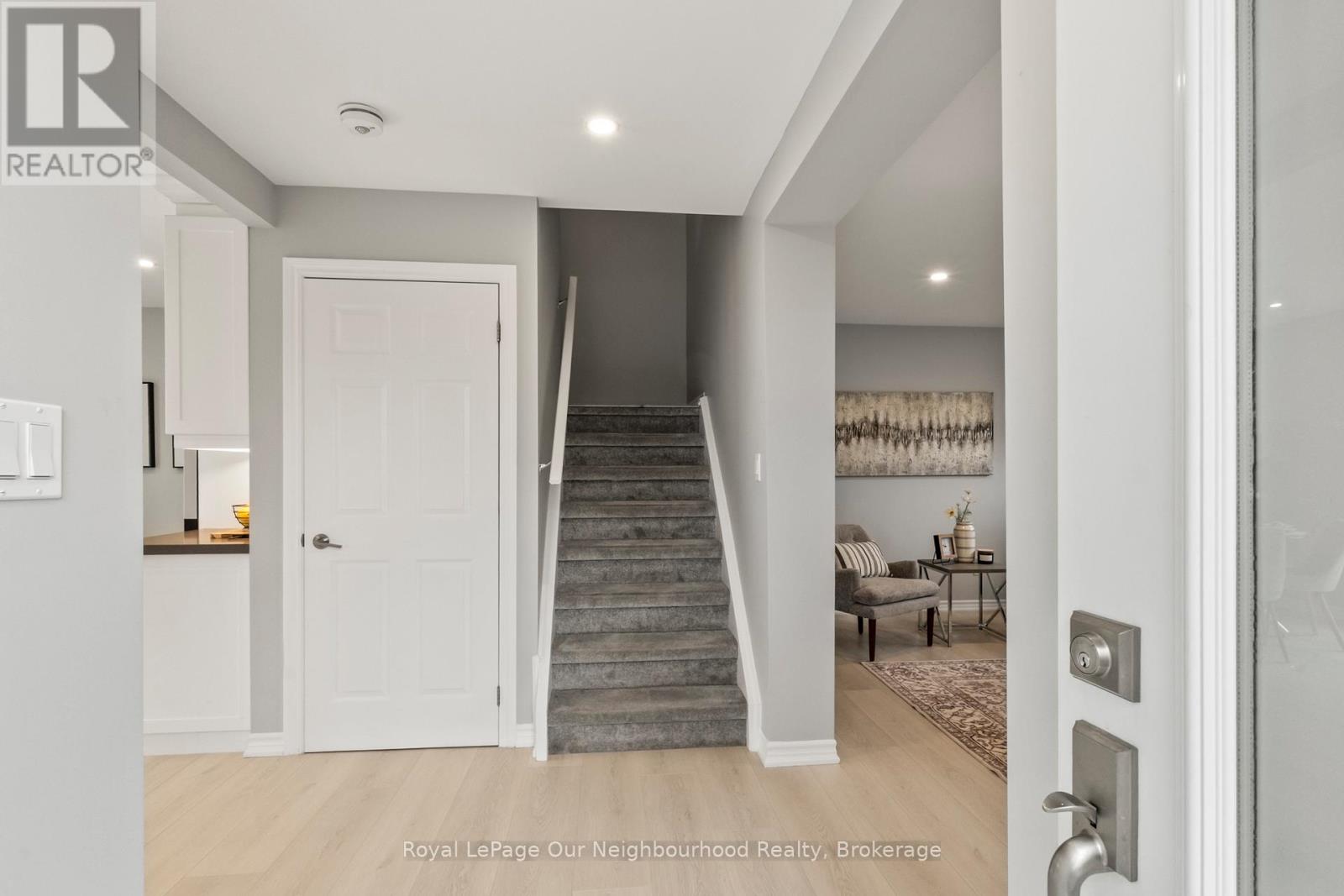 75 Little Avenue, Clarington, Ontario  L1C 1J9 - Photo 4 - E13007274