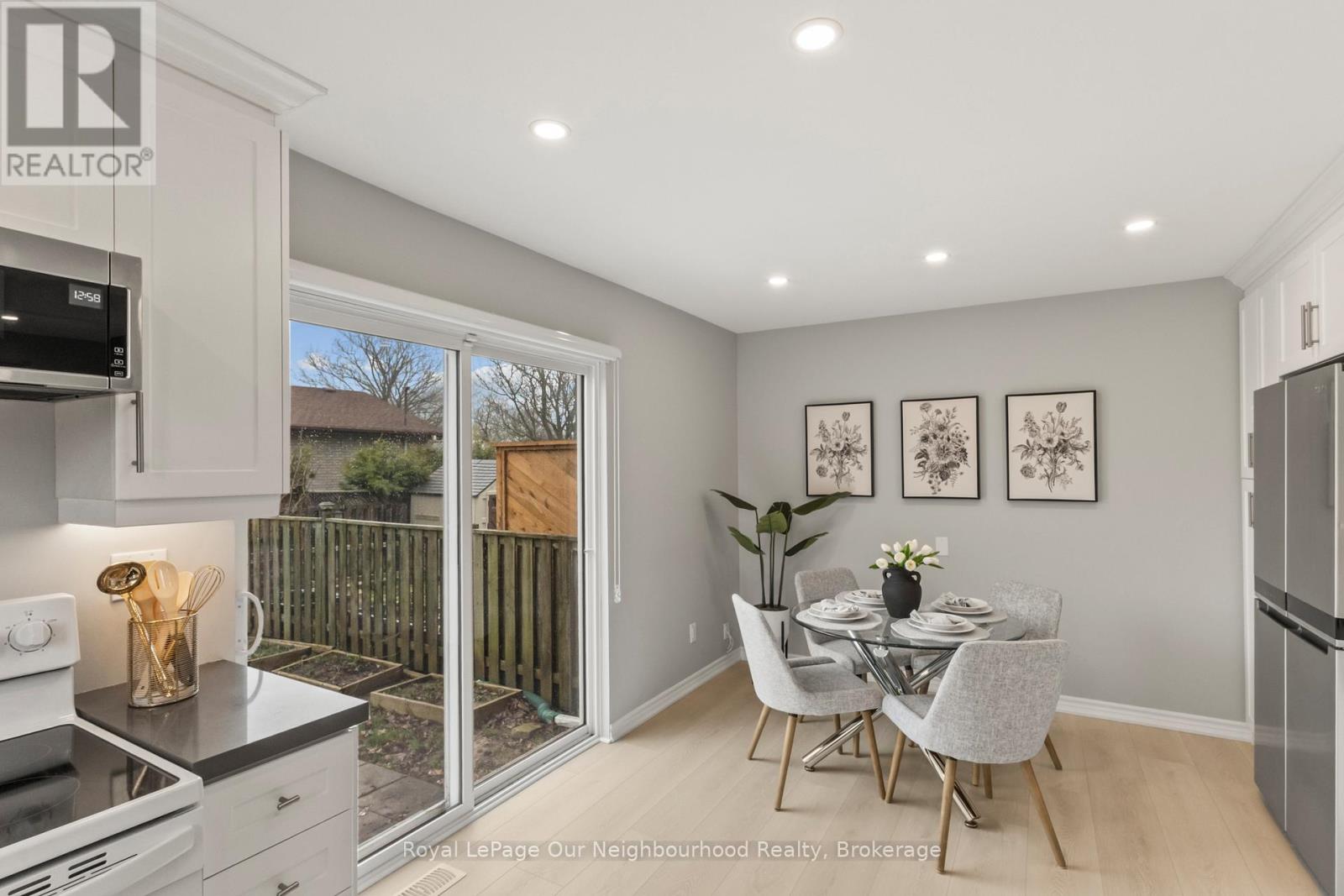 75 Little Avenue, Clarington, Ontario  L1C 1J9 - Photo 9 - E13007274