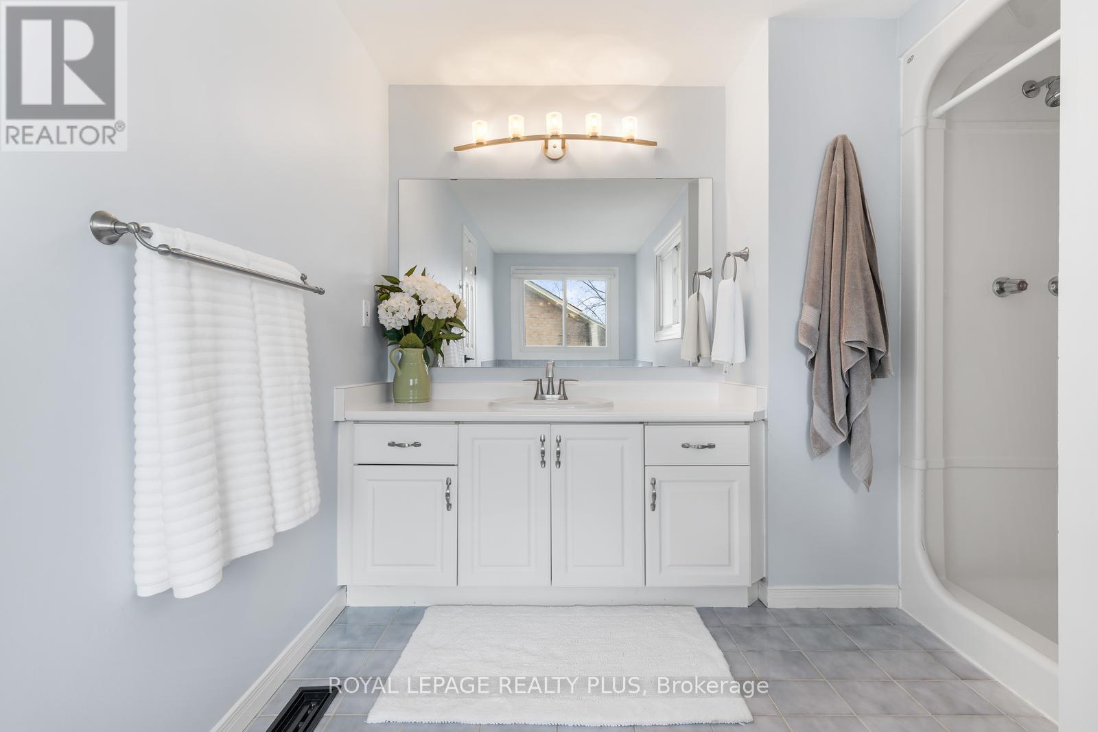 5 Anjou Place, Hamilton, Ontario  L8J 2N8 - Photo 22 - X13007046