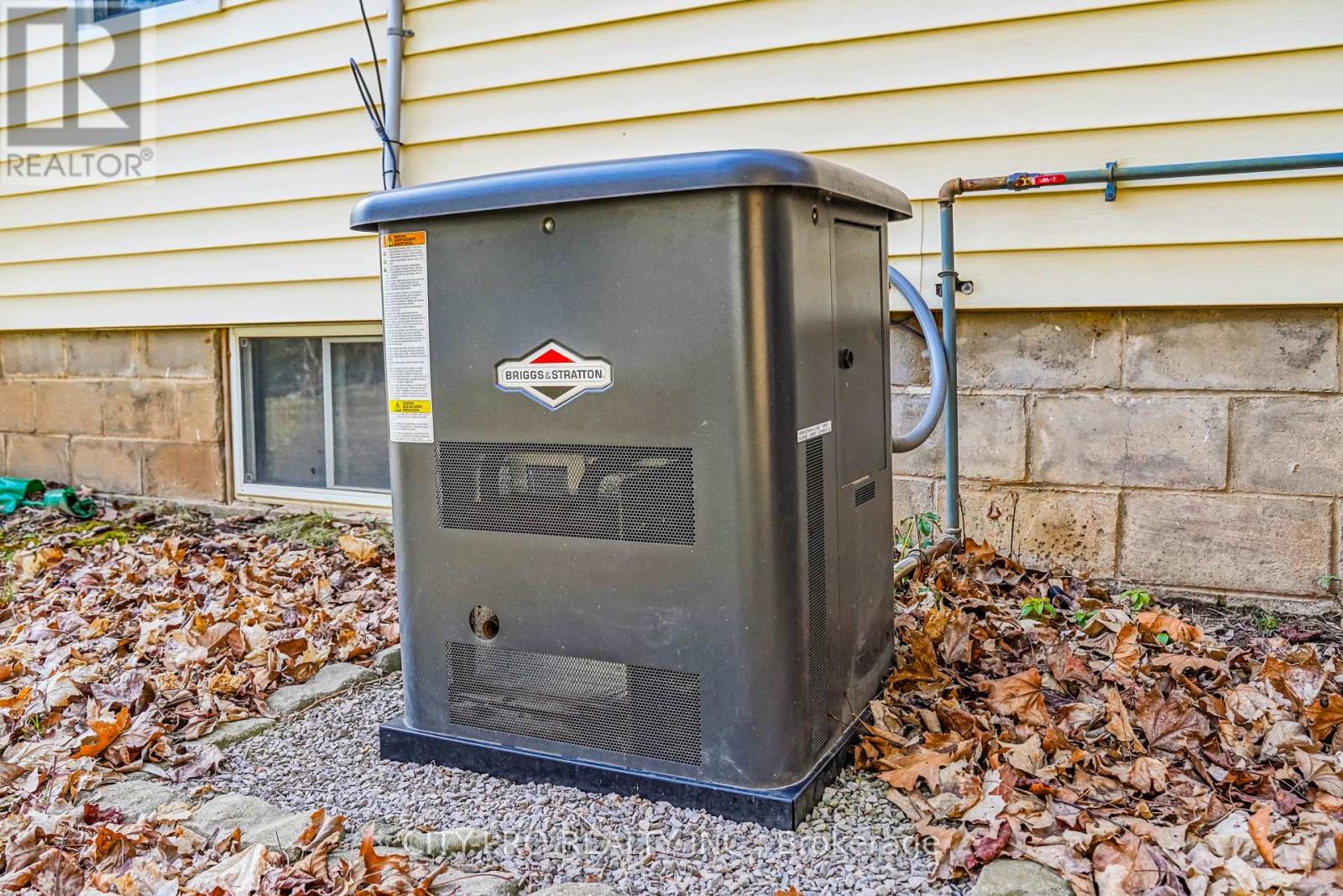 443 5th Concession Road W, Hamilton, Ontario  L0R 2H2 - Photo 9 - X13007094