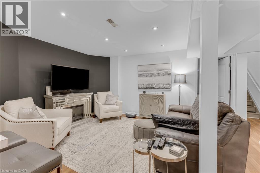 6 Wilsongary Circle, Ajax, Ontario  L1T 0G7 - Photo 37 - 40821494