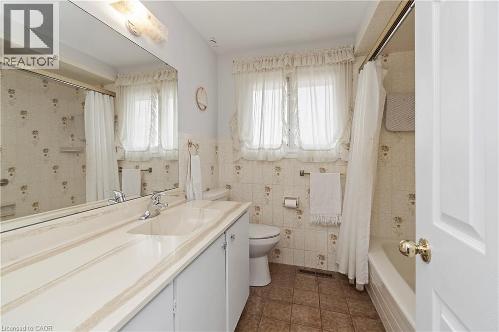 36 Buckingham Drive, Hamilton, Ontario  L9C 2G5 - Photo 26 - 40821422