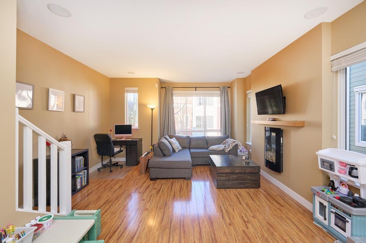 37 2929 156 Street, Surrey, British Columbia  V3Z 0S9 - Photo 3 - R3111190