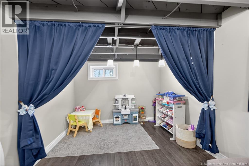 215 Fulton Avenue, Fredericton, New Brunswick  E3A 2B7 - Photo 34 - NB137363