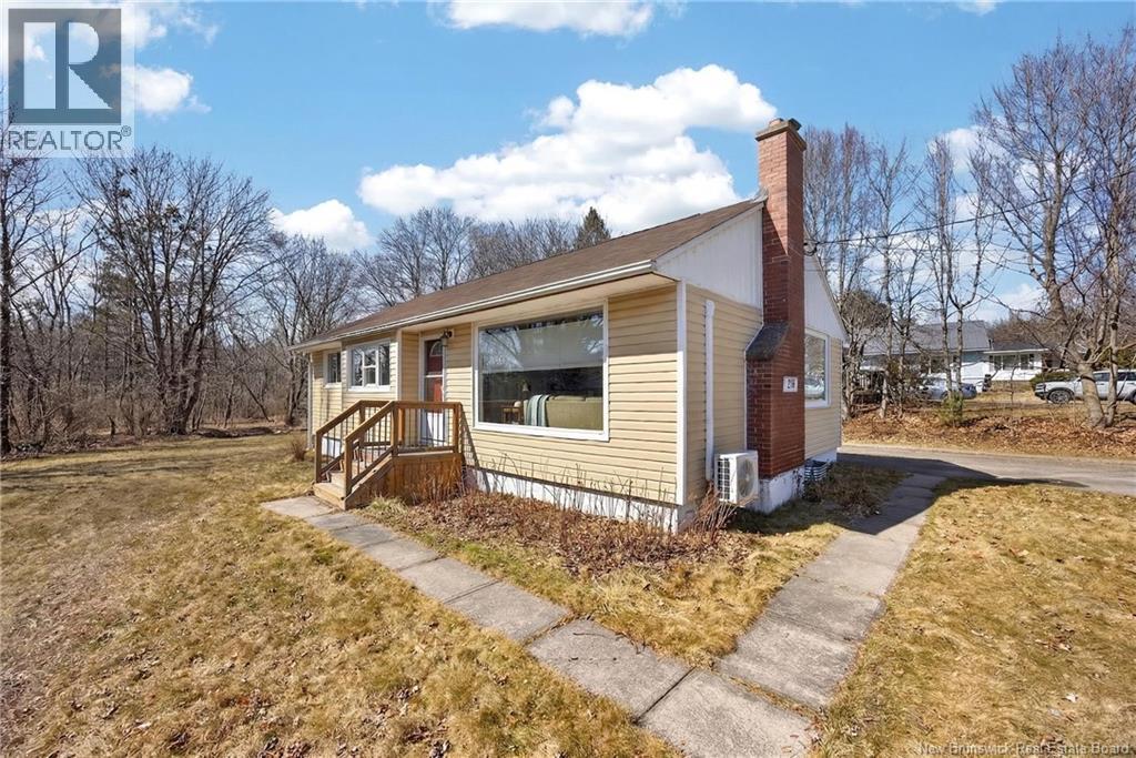 215 Fulton Avenue, Fredericton, New Brunswick  E3A 2B7 - Photo 36 - NB137363