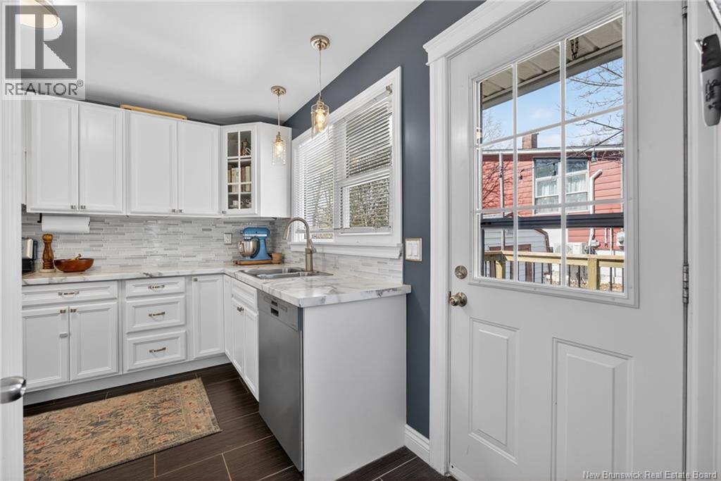 215 Fulton Avenue, Fredericton, New Brunswick  E3A 2B7 - Photo 21 - NB137363