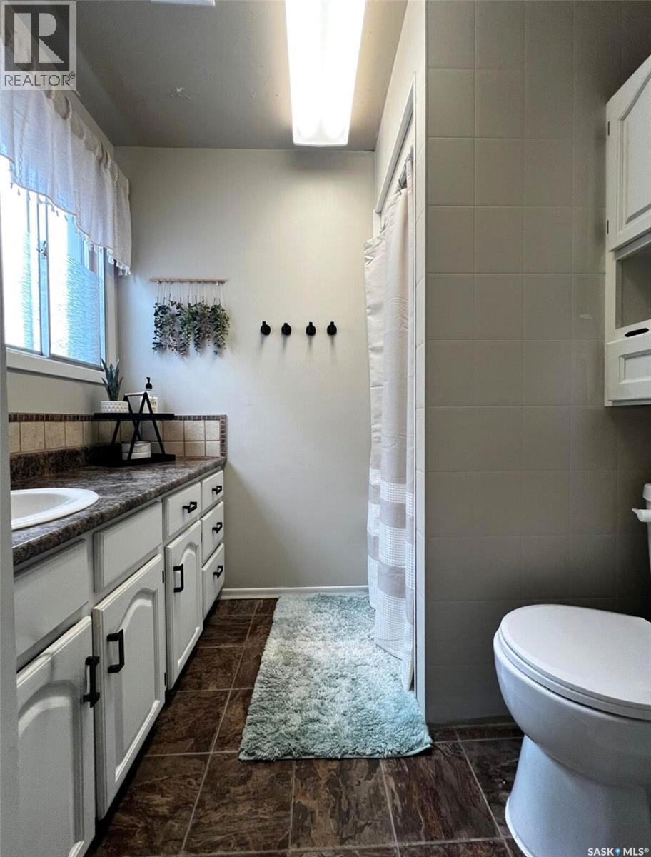 119 Macdonald Place, Swift Current, Saskatchewan  S9H 4A5 - Photo 19 - SK030478