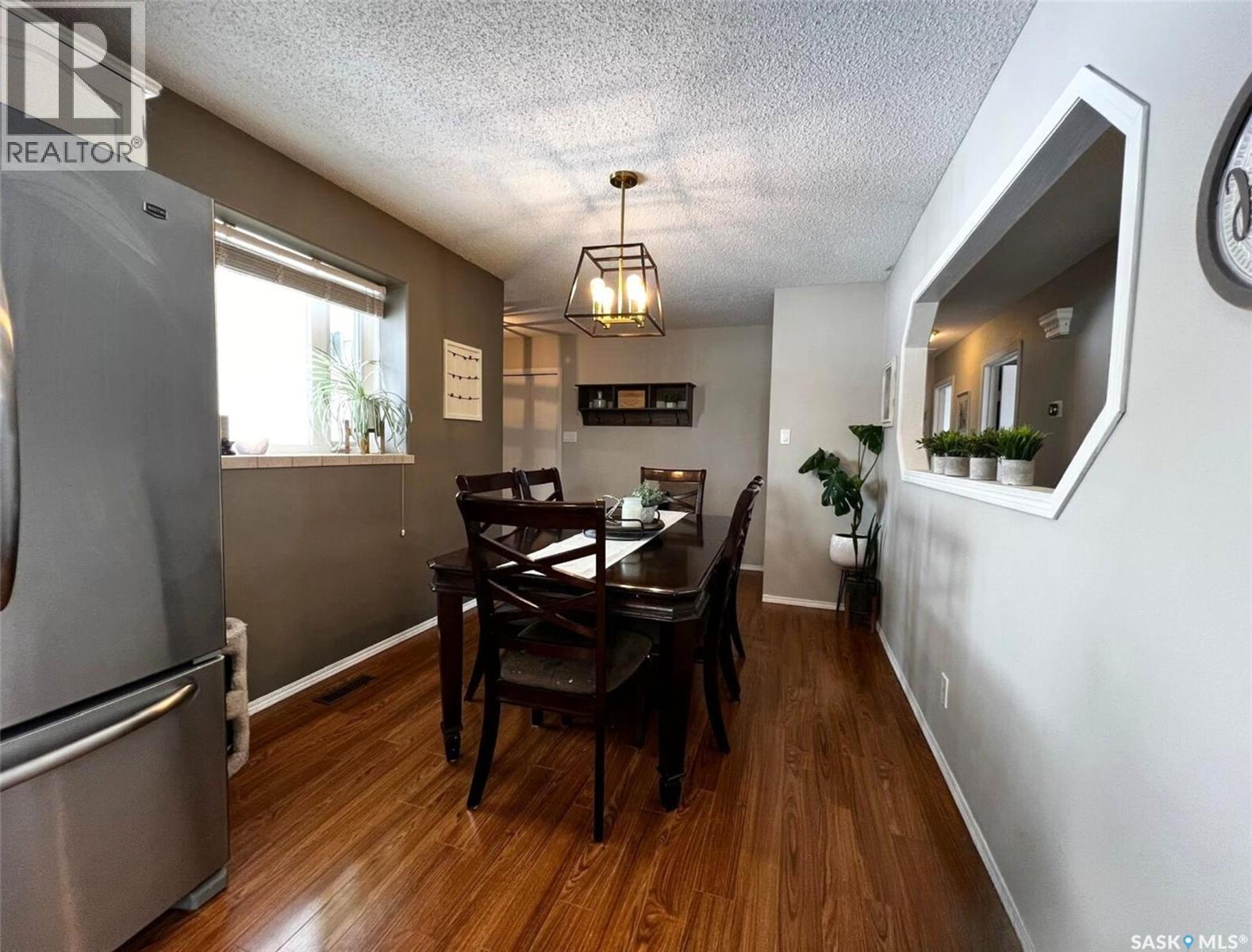 119 Macdonald Place, Swift Current, Saskatchewan  S9H 4A5 - Photo 9 - SK030478