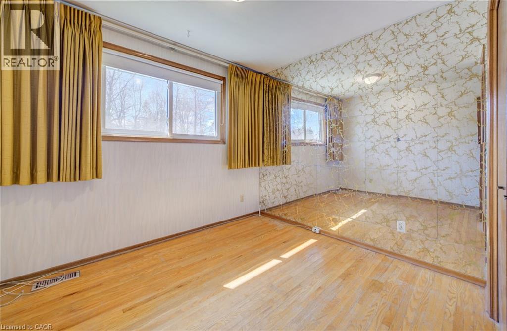 564 Glen Manor Boulevard, Waterloo, Ontario N2L 4T6 - Photo 25 - 40820028