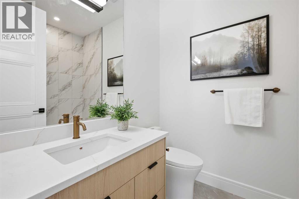 2105 7 Street Ne, Calgary, Alberta  T2E 4C7 - Photo 33 - A2296372