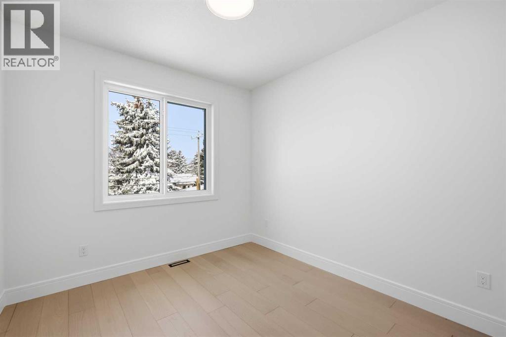 2105 7 Street Ne, Calgary, Alberta  T2E 4C7 - Photo 31 - A2296372