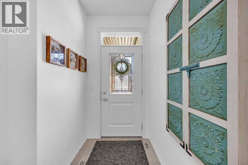 30 Cranarch View Se, Calgary, Alberta  T3M 2J3 - Photo 2 - A2298117