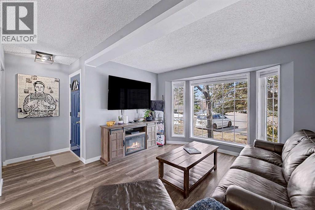 339 Coverdale Court Ne, Calgary, Alberta  T3K 4J8 - Photo 3 - A2301351