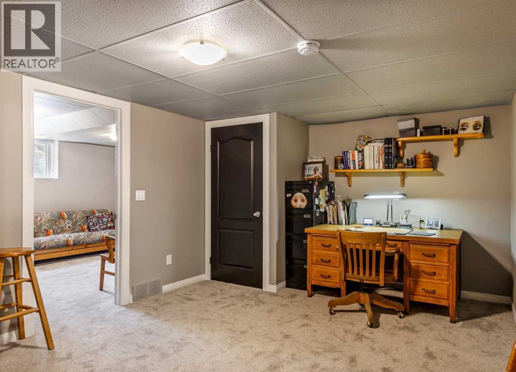 94 Sunset Way, Priddis Greens, Alberta  T0L 1W3 - Photo 35 - A2302298