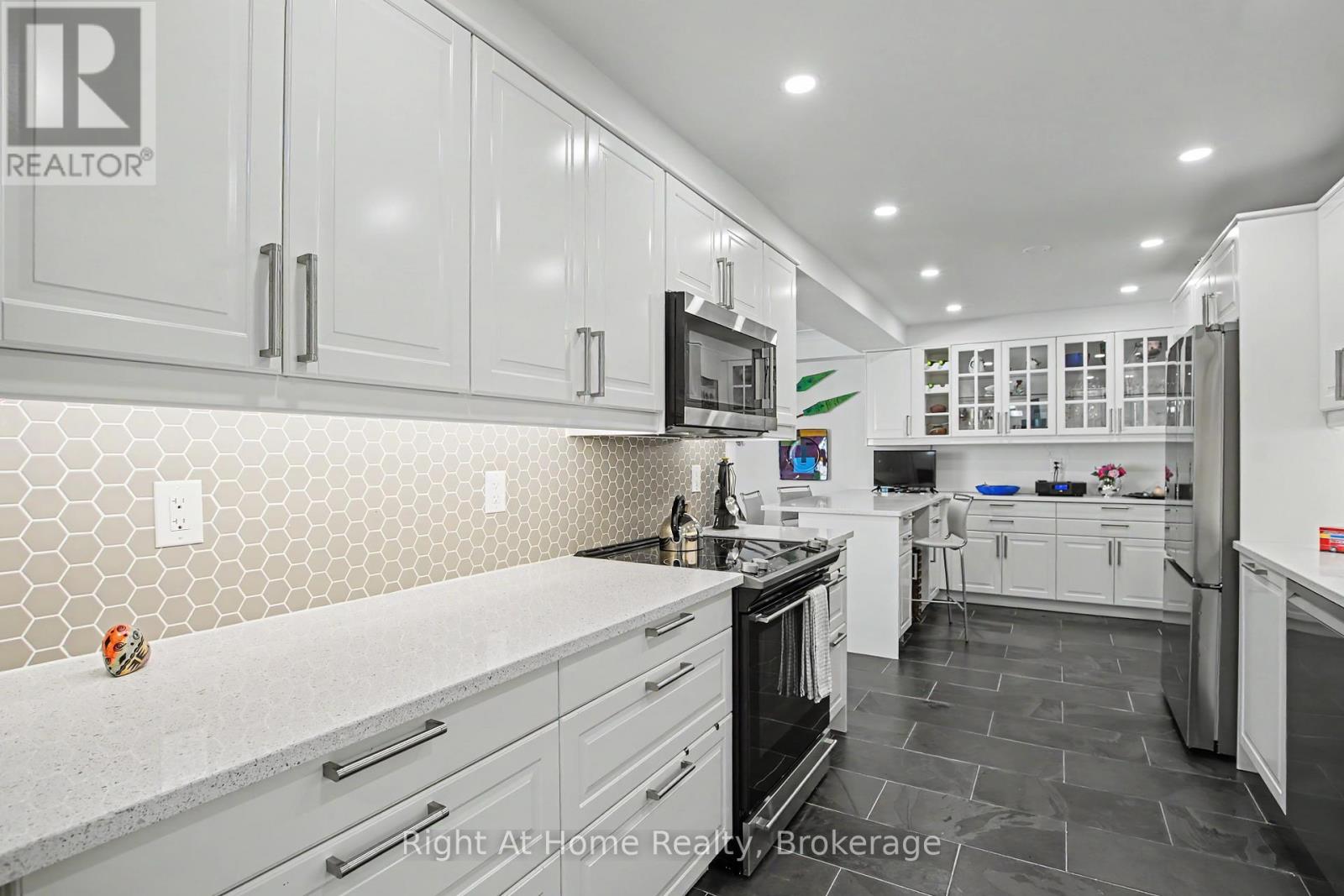 405 - 2121 Lakeshore Road, Burlington, Ontario  L7R 1C9 - Photo 19 - W13007308