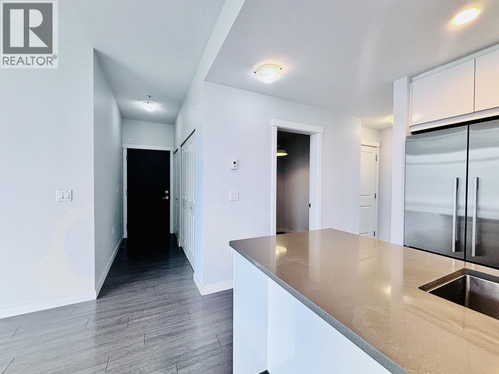 302 3263 Pierview Crescent, Vancouver, British Columbia  V5S 0C3 - Photo 13 - R3112270