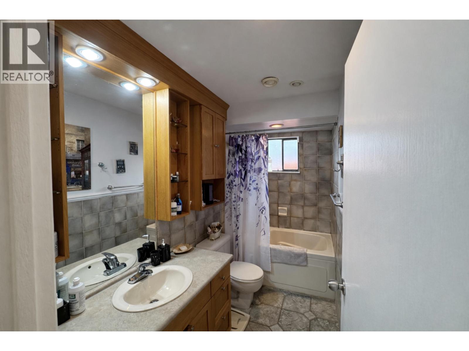 1551 Rupert Street, North Vancouver, British Columbia  V7J 1G3 - Photo 13 - R3103367