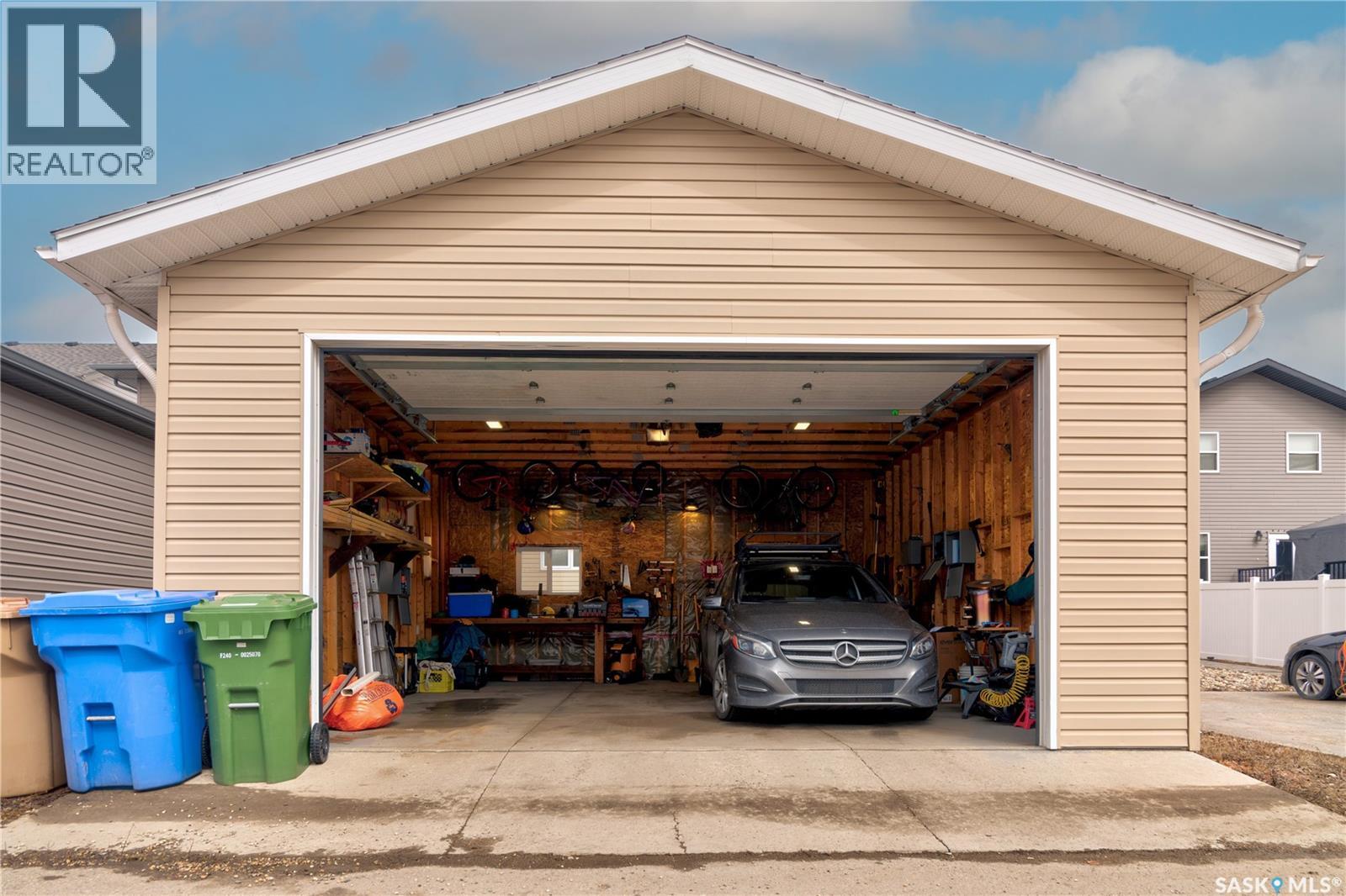 8717 Archer Lane, Regina, Saskatchewan  S4Y 0B9 - Photo 43 - SK033019