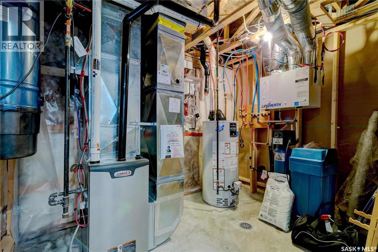 8717 Archer Lane, Regina, Saskatchewan  S4Y 0B9 - Photo 32 - SK033019