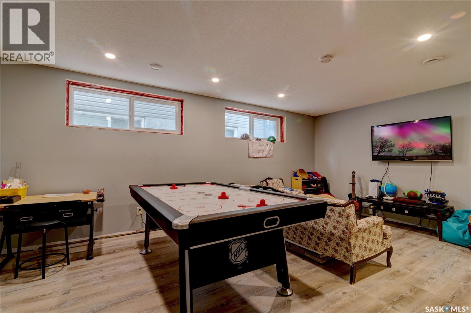 8717 Archer Lane, Regina, Saskatchewan  S4Y 0B9 - Photo 30 - SK033019