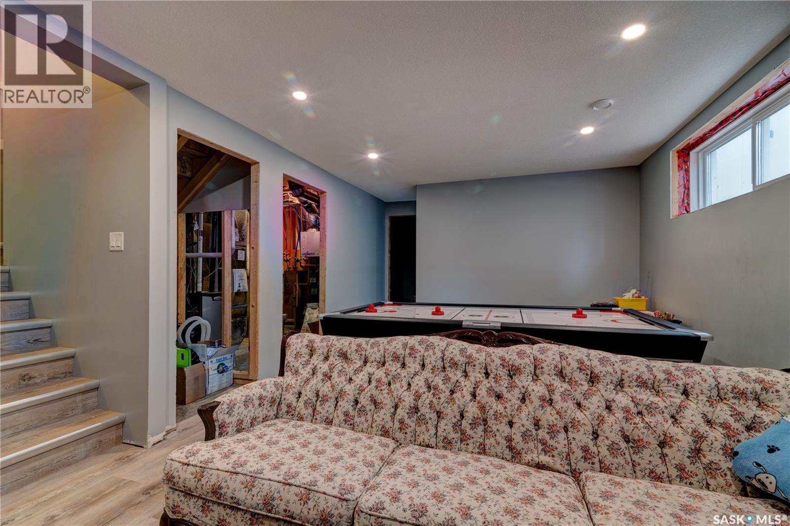 8717 Archer Lane, Regina, Saskatchewan  S4Y 0B9 - Photo 29 - SK033019