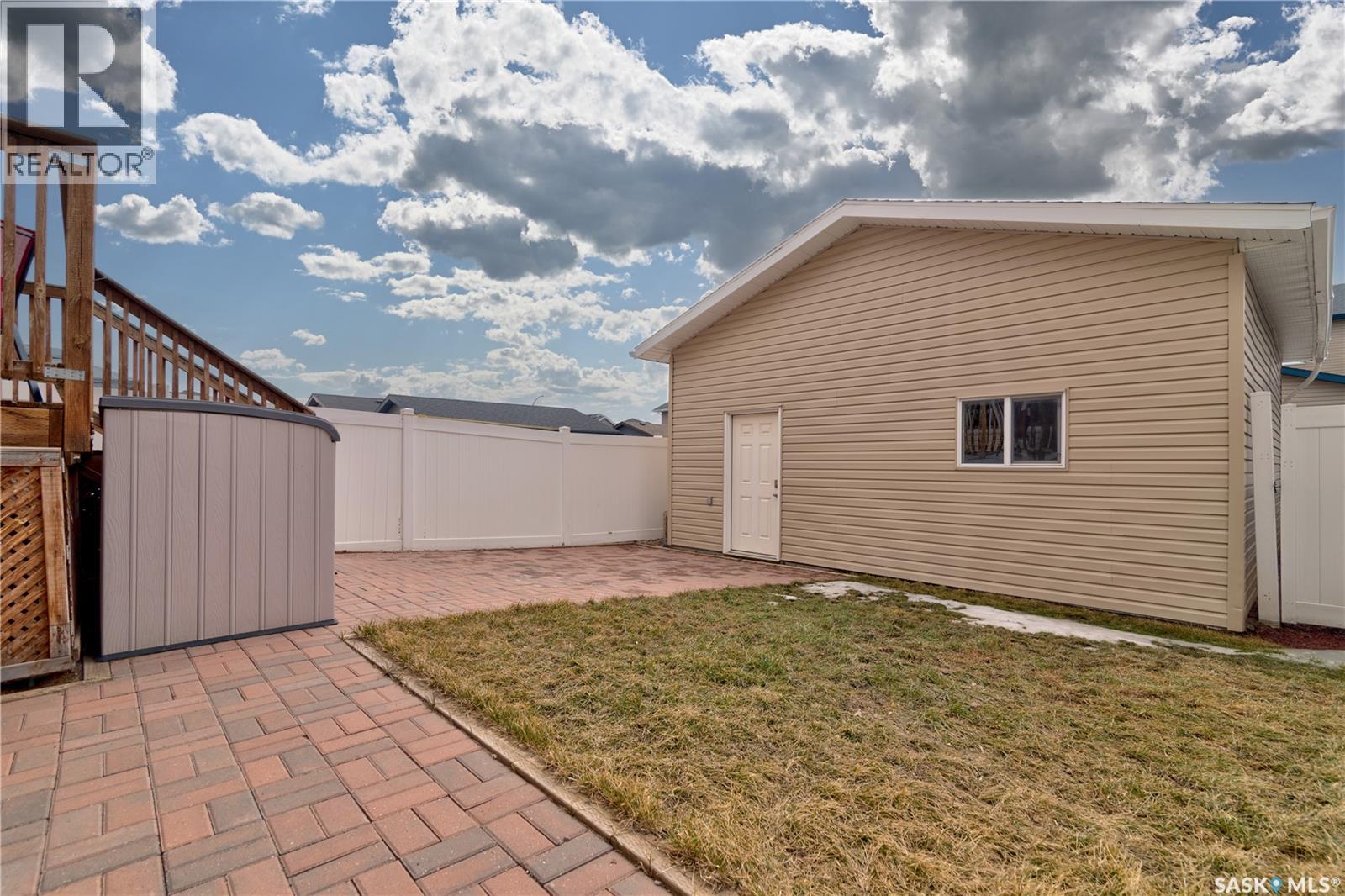 8717 Archer Lane, Regina, Saskatchewan  S4Y 0B9 - Photo 40 - SK033019