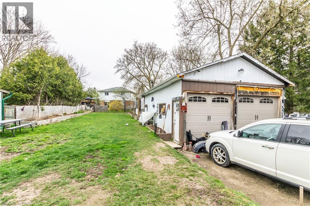 132 W Bridge Street W, Waterloo, Ontario  N2K 1K9 - Photo 4 - 40821517