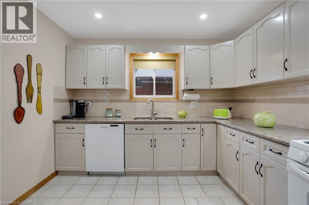 35 Southview Crescent, Cambridge, Ontario  N1P 1A3 - Photo 17 - 40821501