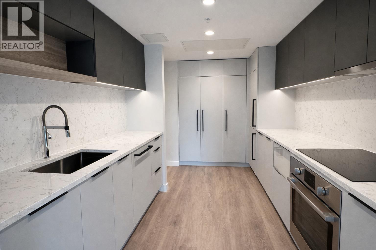 604 567 Emerson Street, Coquitlam, British Columbia  V3J 0M8 - Photo 3 - R3112283