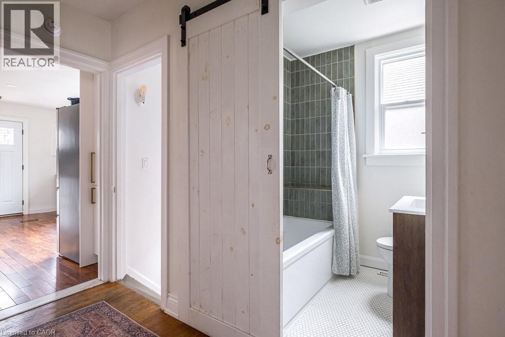 48 Longwood Road S, Hamilton, Ontario  L8S 1S5 - Photo 23 - 40821464