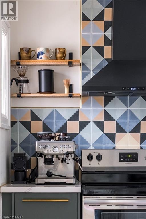 48 Longwood Road S, Hamilton, Ontario  L8S 1S5 - Photo 5 - 40821464