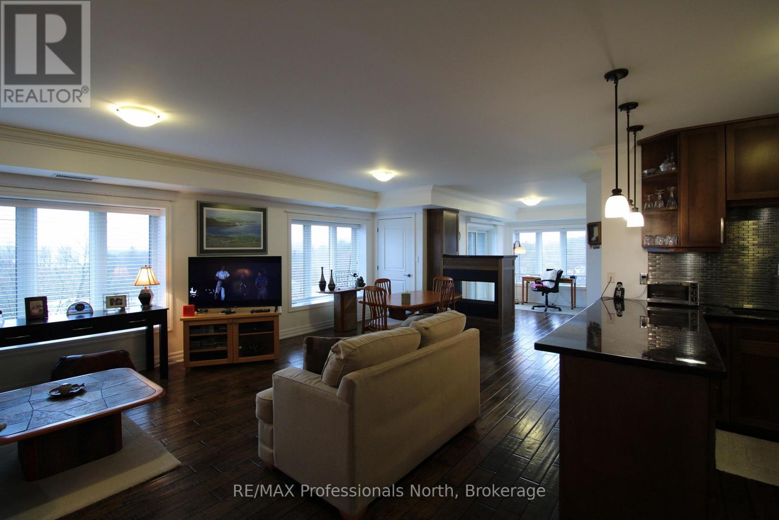 402 - 26 Dairy Lane, Huntsville, Ontario  P1H 0A4 - Photo 4 - X13007402