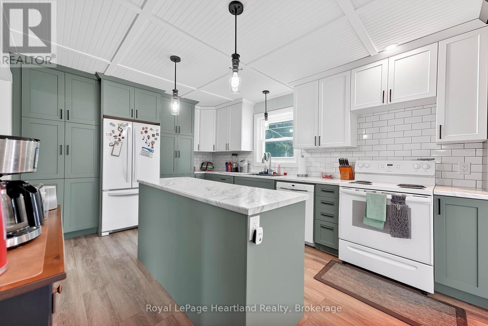 14 Elgin Avenue E, Goderich, Ontario  N7A 1K2 - Photo 15 - X13007406