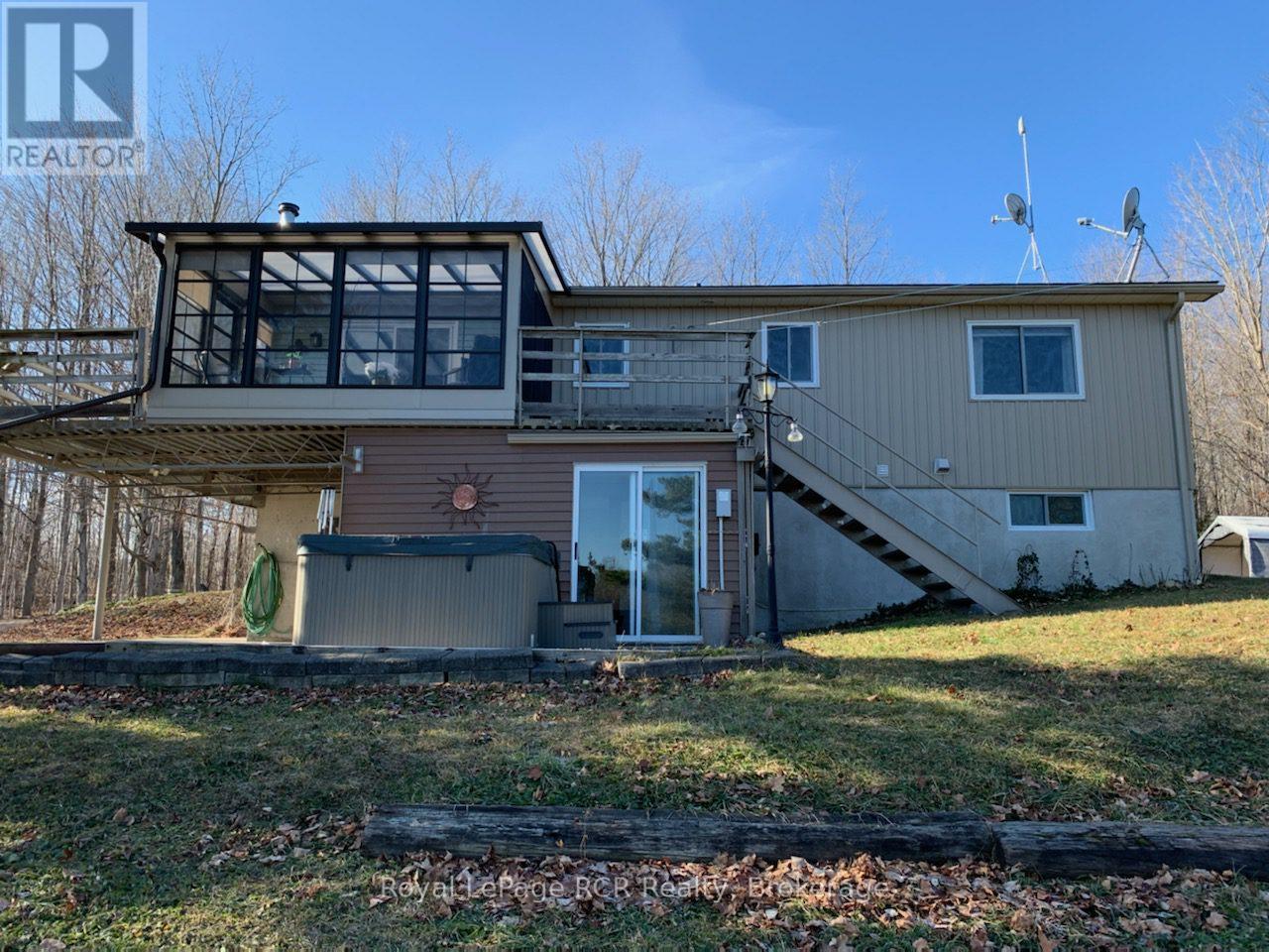 174715 Mulock Road, West Grey, Ontario  N0G 1S0 - Photo 5 - X13007428