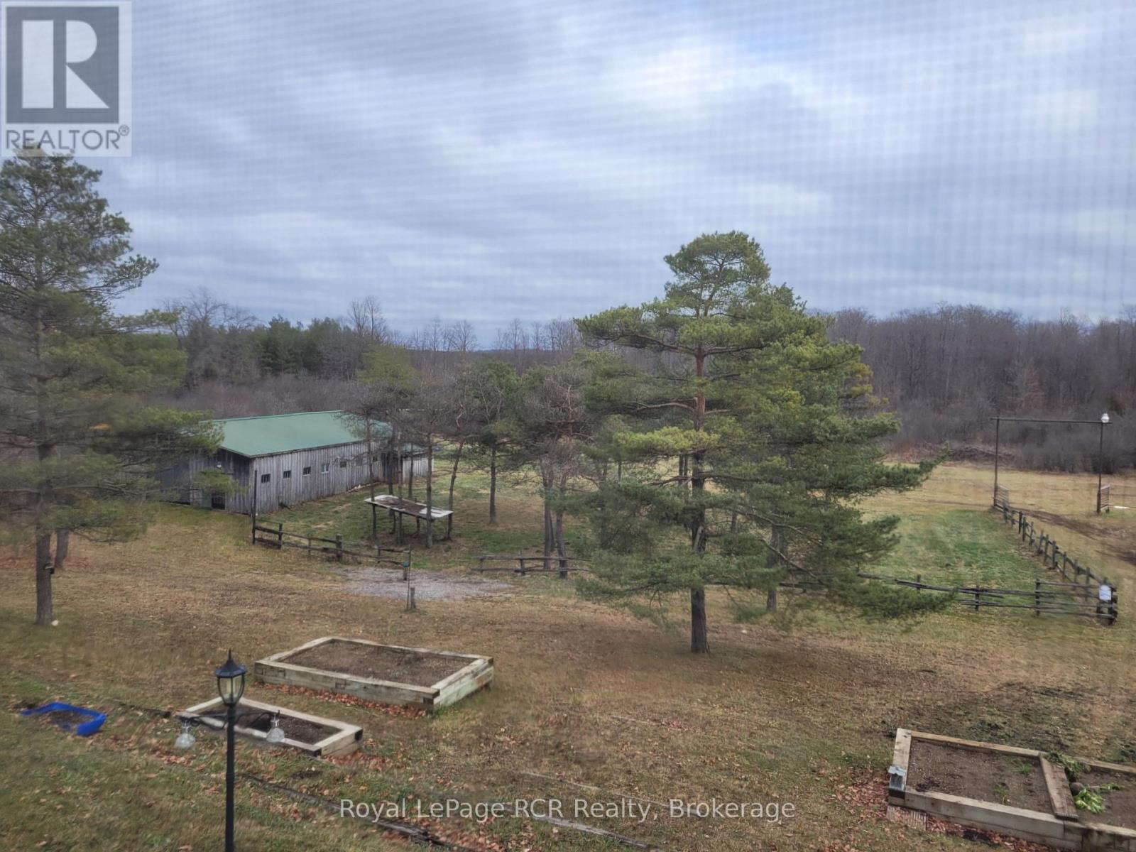 174715 Mulock Road, West Grey, Ontario  N0G 1S0 - Photo 9 - X13007428