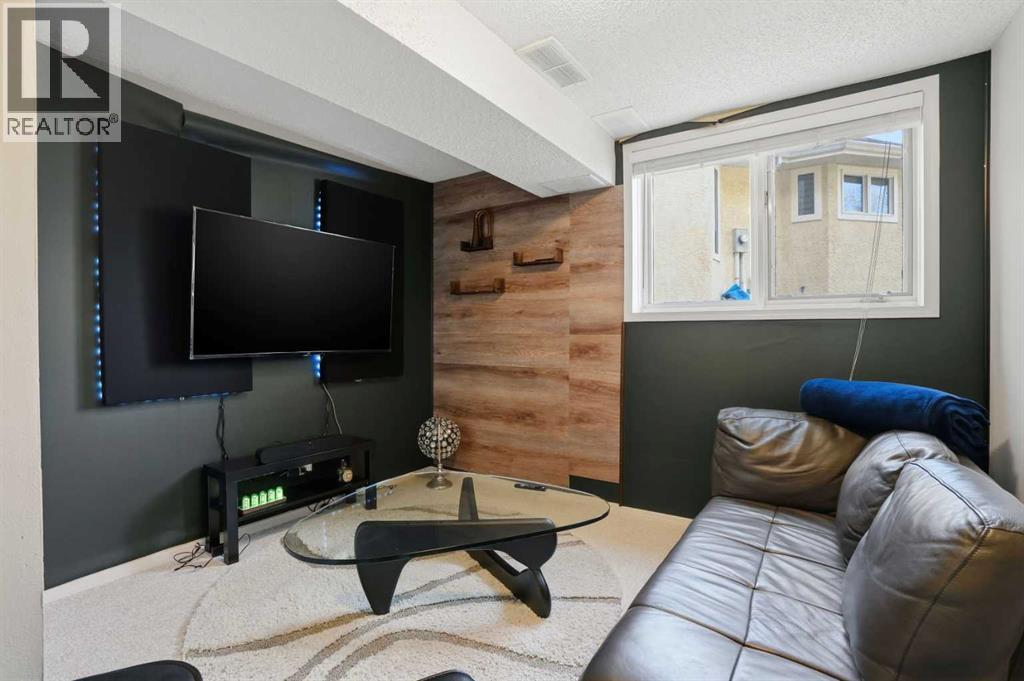 311 Coach Light Bay Sw, Calgary, Alberta  T3H 1X3 - Photo 44 - A2286955