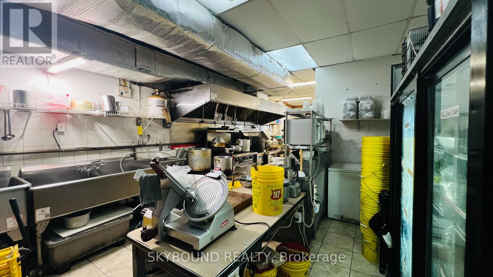 1 - 1772 St Clair Avenue W, Toronto, Ontario  M6N 1J3 - Photo 5 - W12448453