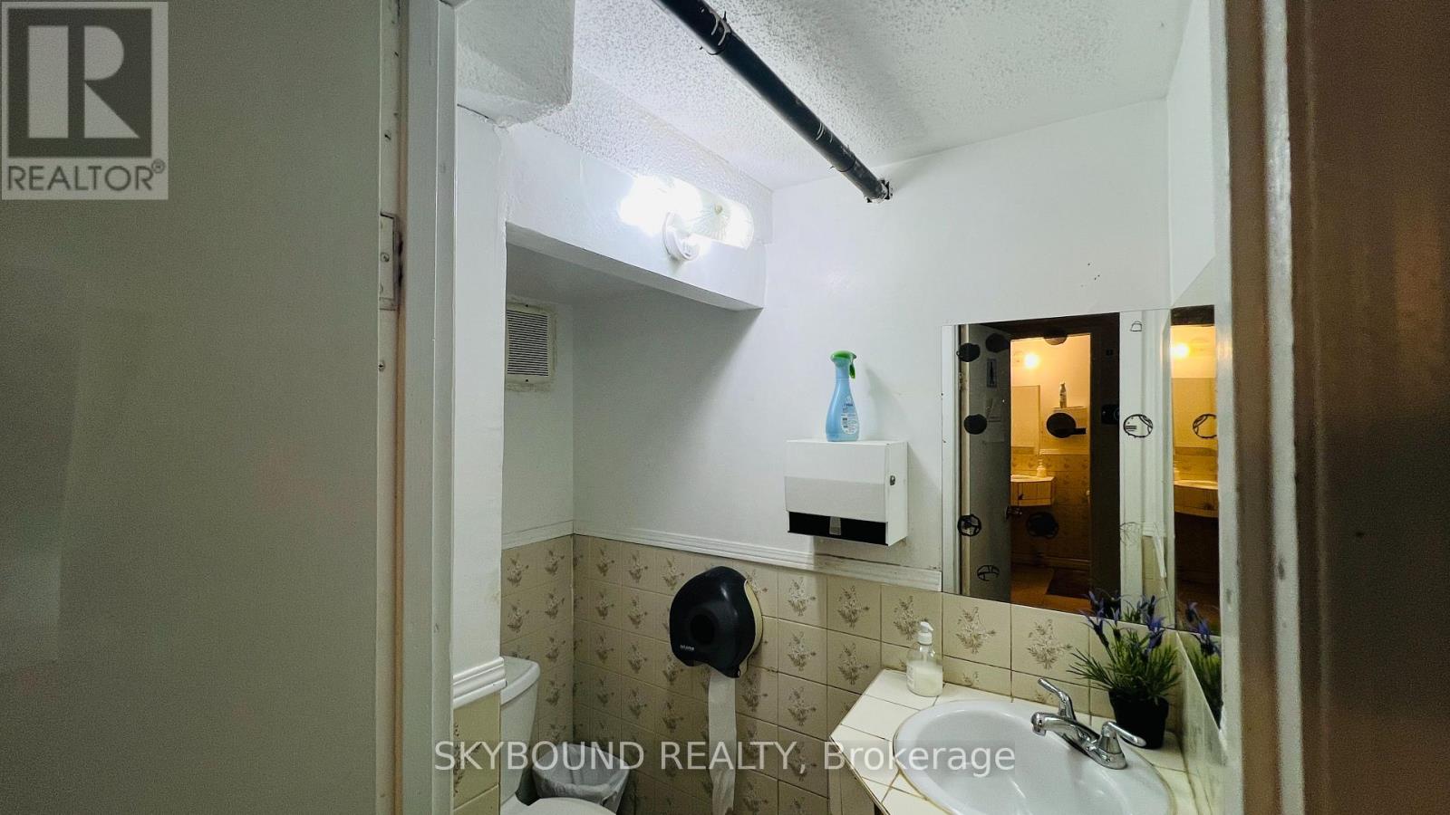 1 - 1772 St Clair Avenue W, Toronto, Ontario  M6N 1J3 - Photo 21 - W12448453