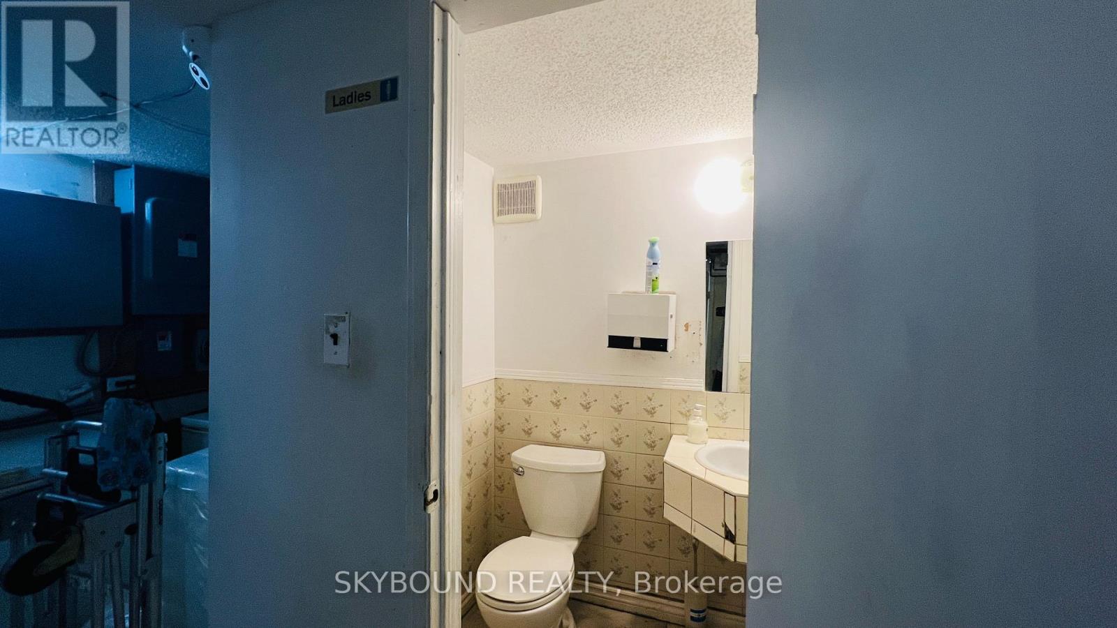 1 - 1772 St Clair Avenue W, Toronto, Ontario  M6N 1J3 - Photo 20 - W12448453