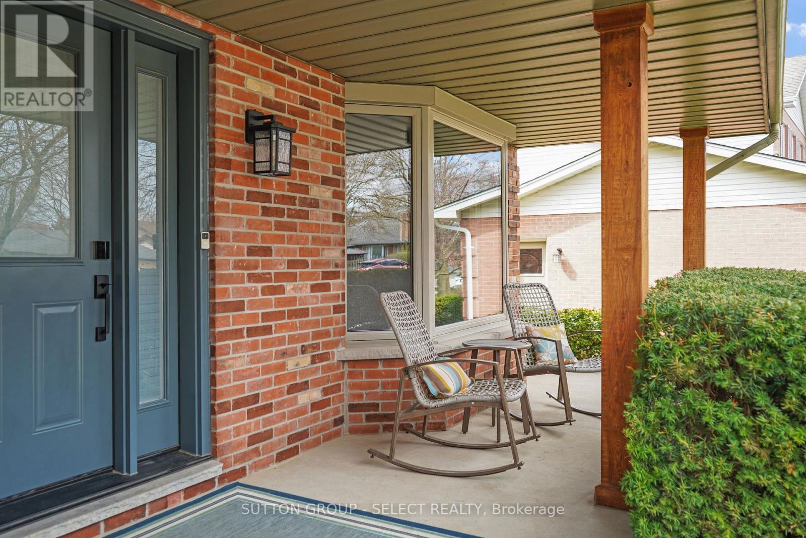 14 Whisperwood Crescent, London South, Ontario  N6K 3Z4 - Photo 3 - X13007320