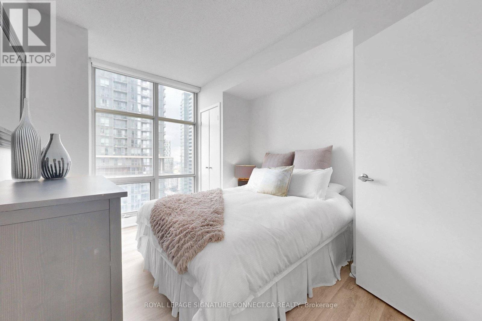 2712 - 35 Mariner Terrace, Toronto, Ontario  M5V 3V9 - Photo 19 - C13007284