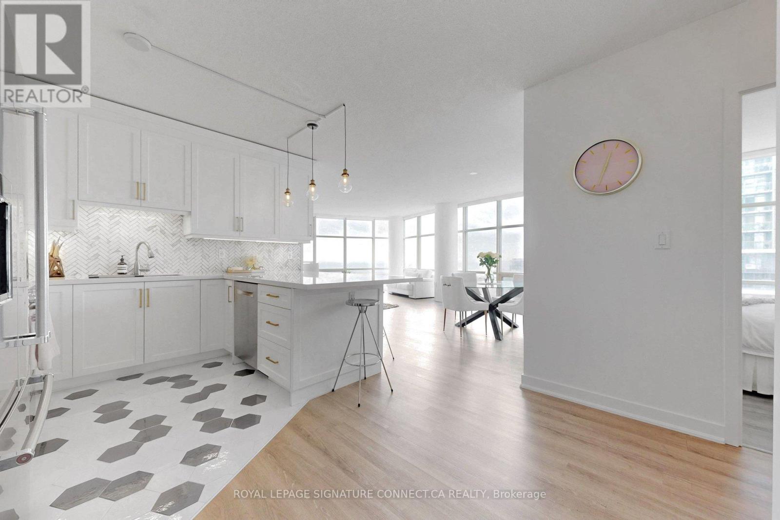 2712 - 35 Mariner Terrace, Toronto, Ontario  M5V 3V9 - Photo 2 - C13007284