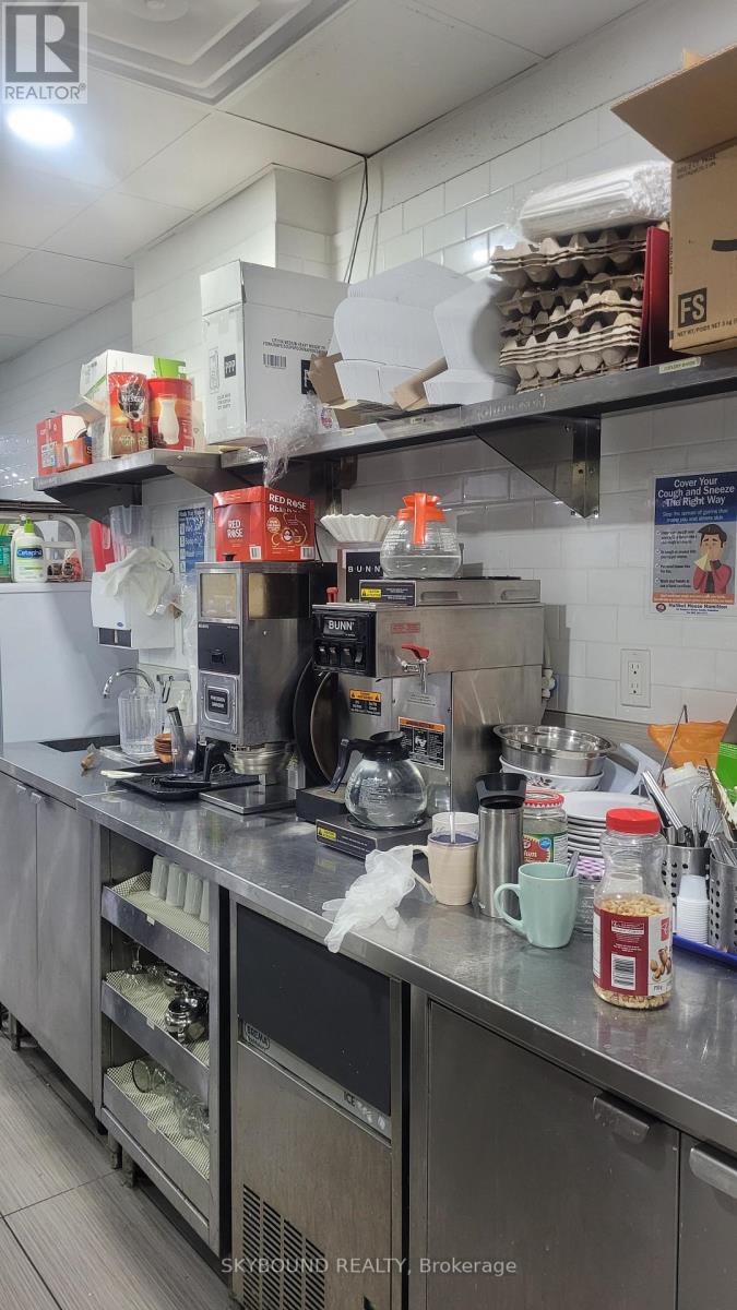 117 - 50 Dundurn Street S, Hamilton, Ontario  L8P 4W3 - Photo 8 - X12360381